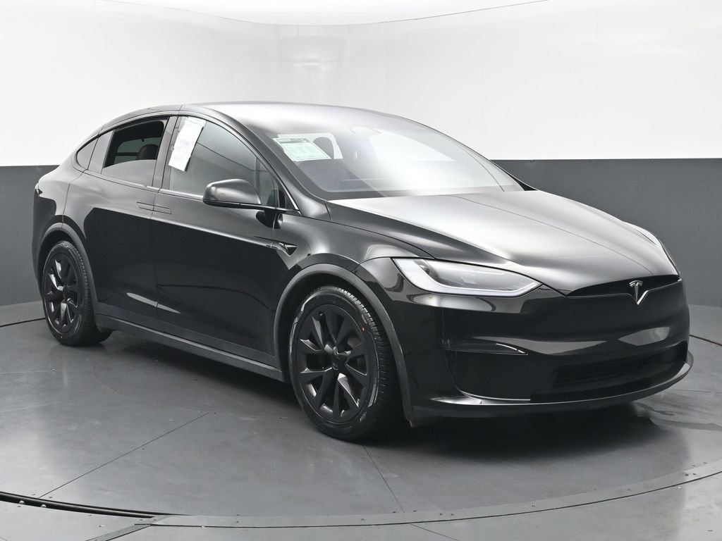 Used 2023 Tesla Model X image 2