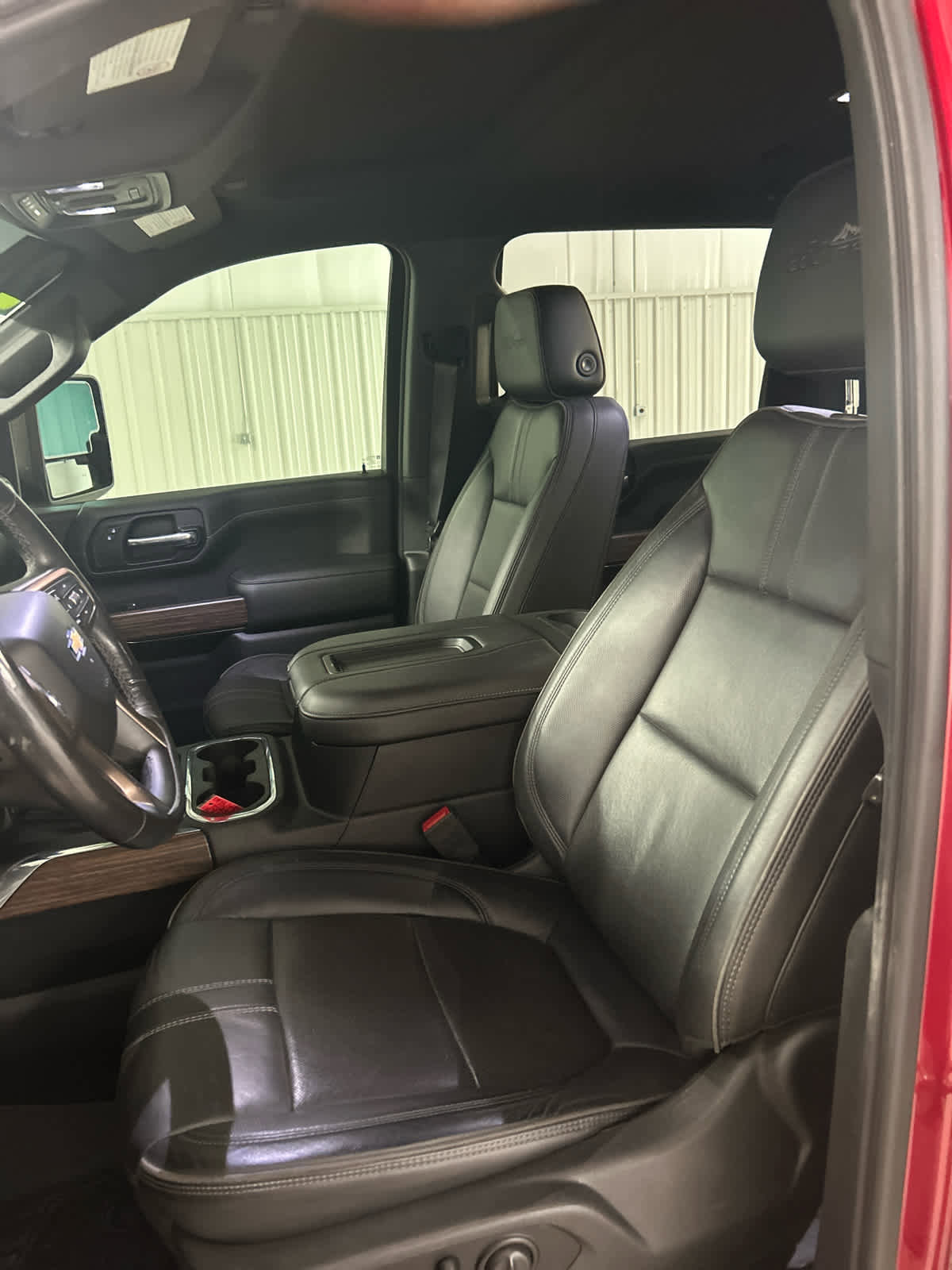 Used 2020 Chevrolet Silverado 2500 High Country w/ Technology Package image 16