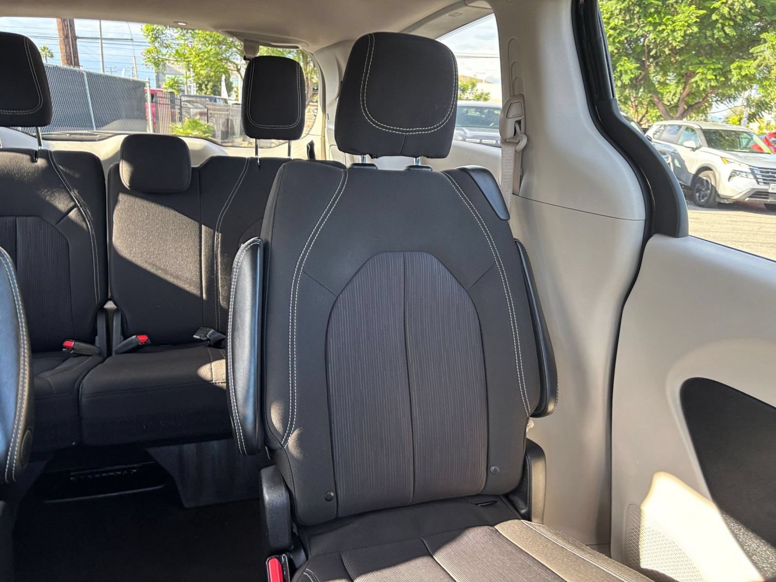 Used 2024 Chrysler Voyager LX FWD image 39