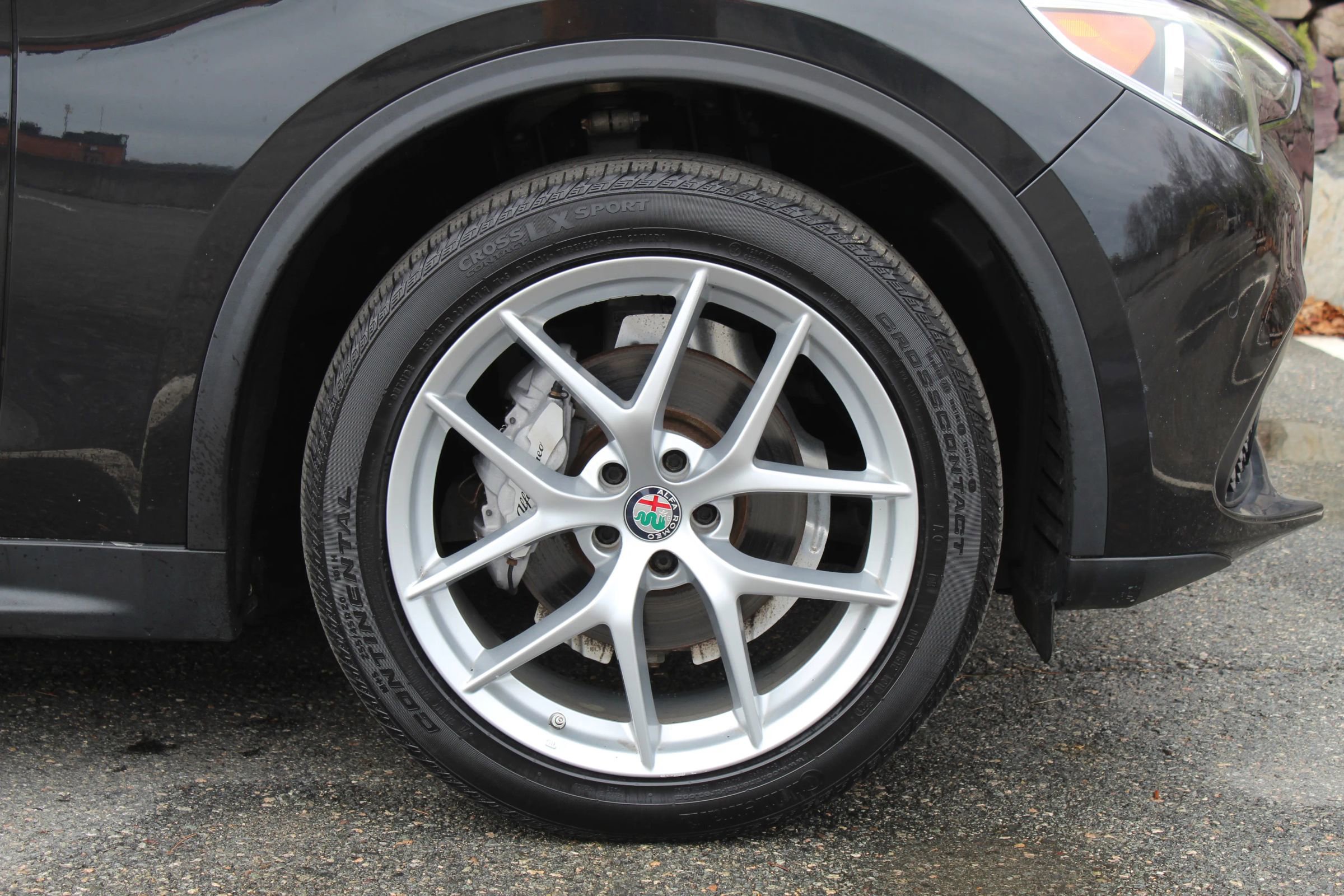 Used 2019 Alfa Romeo Stelvio Ti Lusso w/ Quick Order Package 22X Lusso AWD/4WD image 36