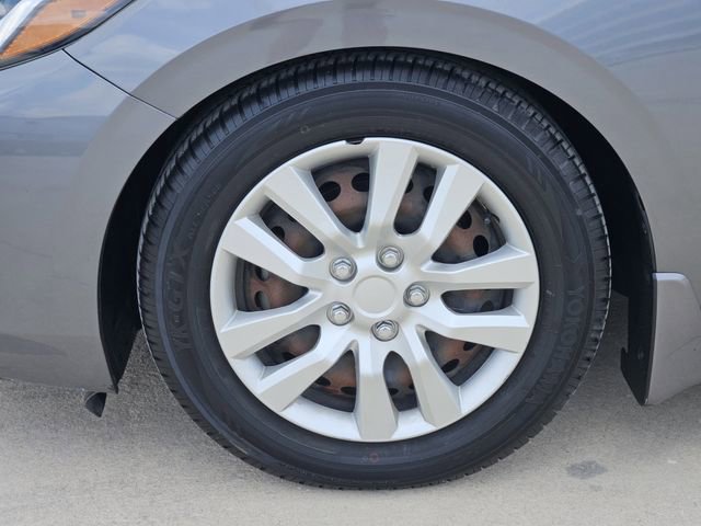 Used 2020 Nissan Sentra S image 10