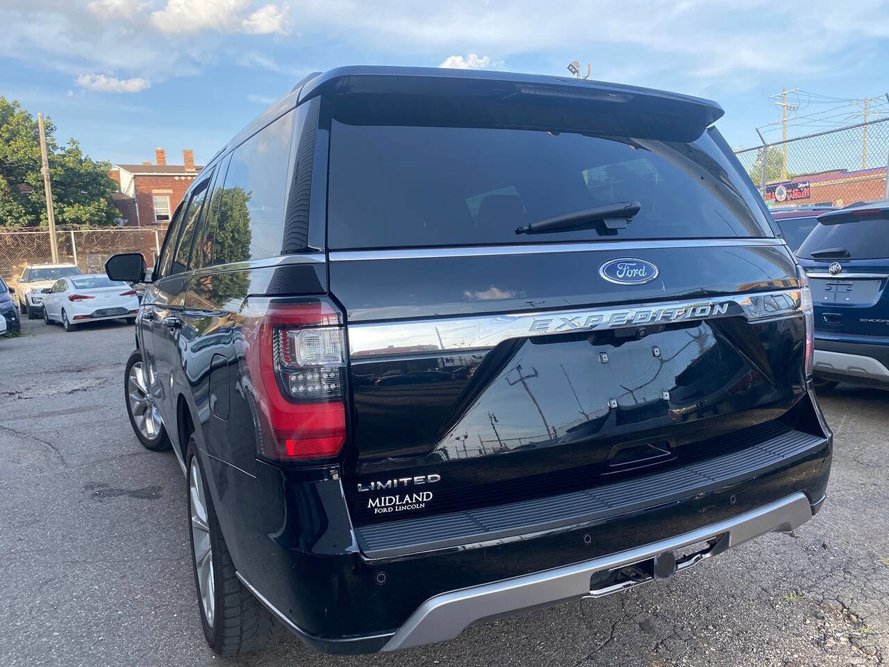 Used 2018 Ford Expedition Limited w/ Equipment Group 302A image 10