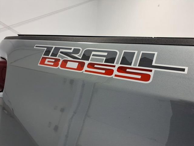 Used 2025 Chevrolet Silverado 1500 LT Trail Boss w/ Convenience Package II AWD/4WD image 11
