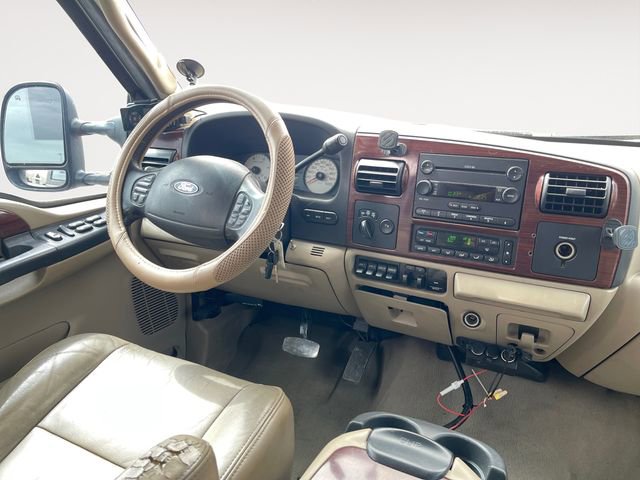 Used 2006 Ford F250 Lariat image 10