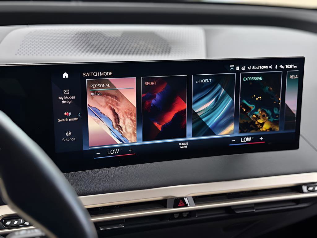 Used 2022 BMW iX xDrive50 w/ Convenience Package image 12