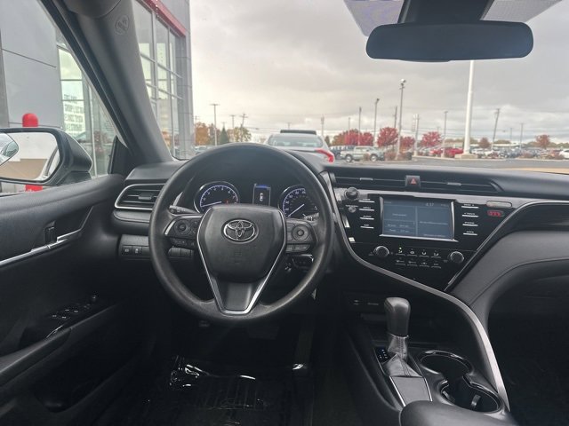 Used 2019 Toyota Camry L image 11