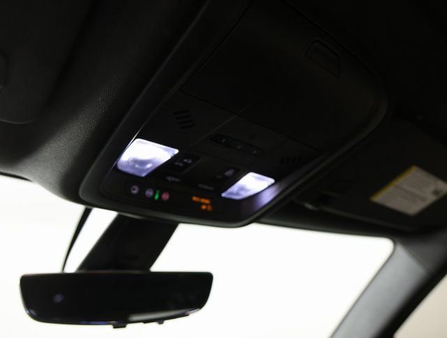 Used 2020 Chevrolet Blazer Premier w/ Driver Confidence II Package image 11