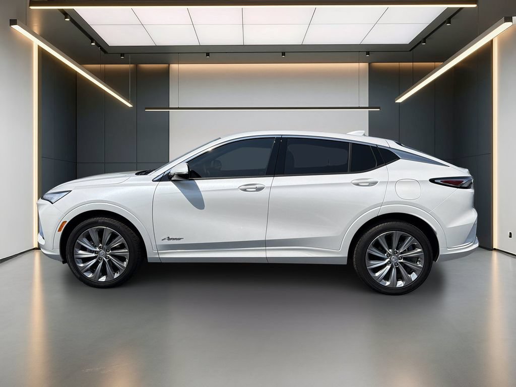 Certified 2025 Buick Envista Avenir FWD image 2