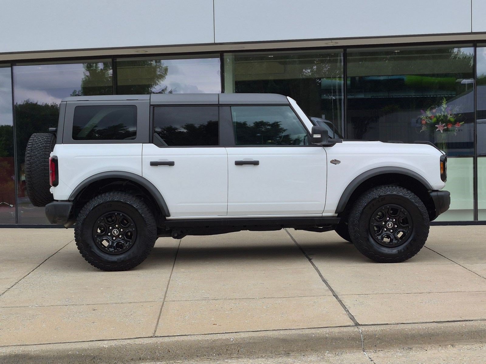 Used 2023 Ford Bronco Wildtrak AWD/4WD image 8
