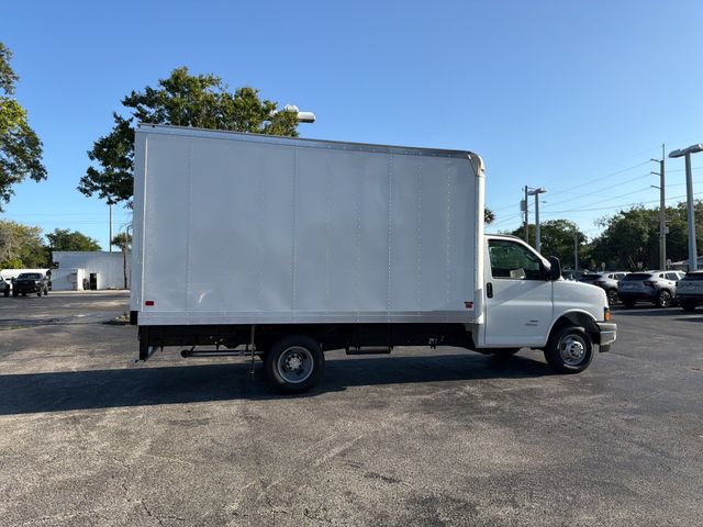 New 2026 Chevrolet Express 4500 w/ Power Convenience Package RWD image 16