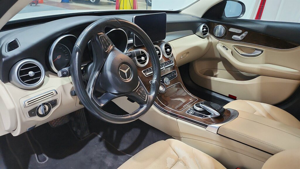 Used 2016 Mercedes-Benz C 300 4MATIC Sedan image 23