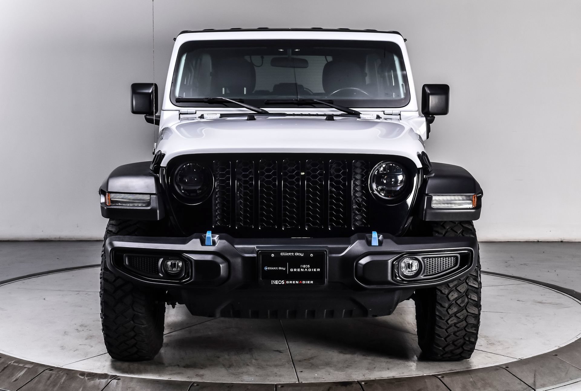 Used 2023 Jeep Wrangler Unlimited w/ Cold Weather Group AWD/4WD image 8