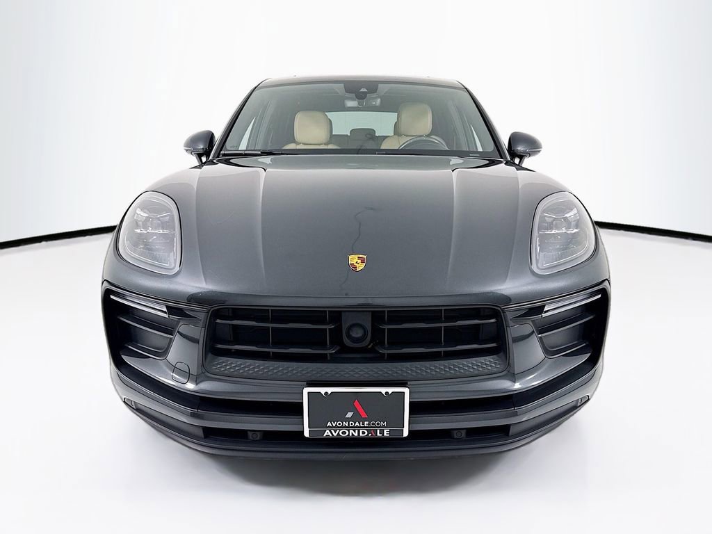 Certified 2023 Porsche Macan AWD/4WD image 6