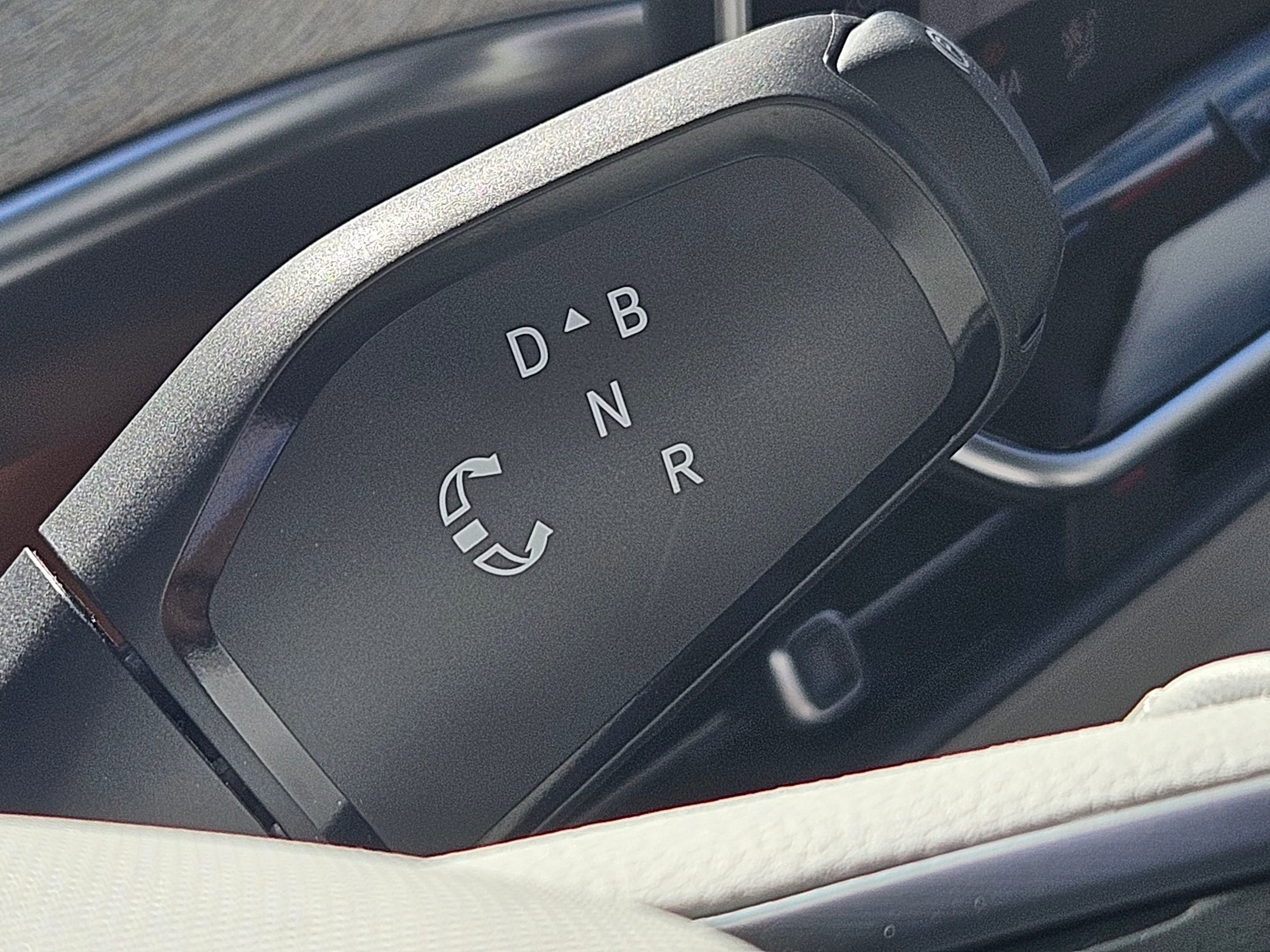 New 2025 Volkswagen ID. Buzz 1st Edition AWD/4WD image 18
