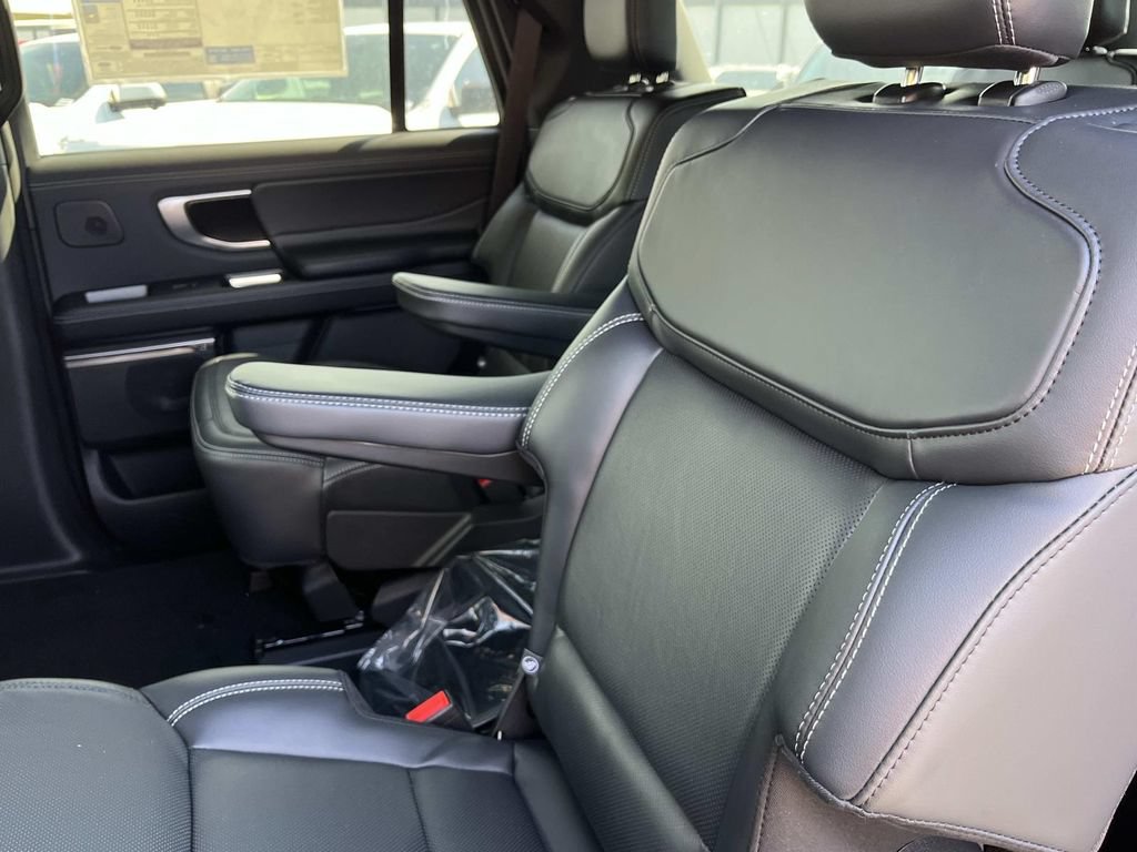 New 2027 Ford Expedition Platinum w/ Stealth Performance Package AWD/4WD image 27