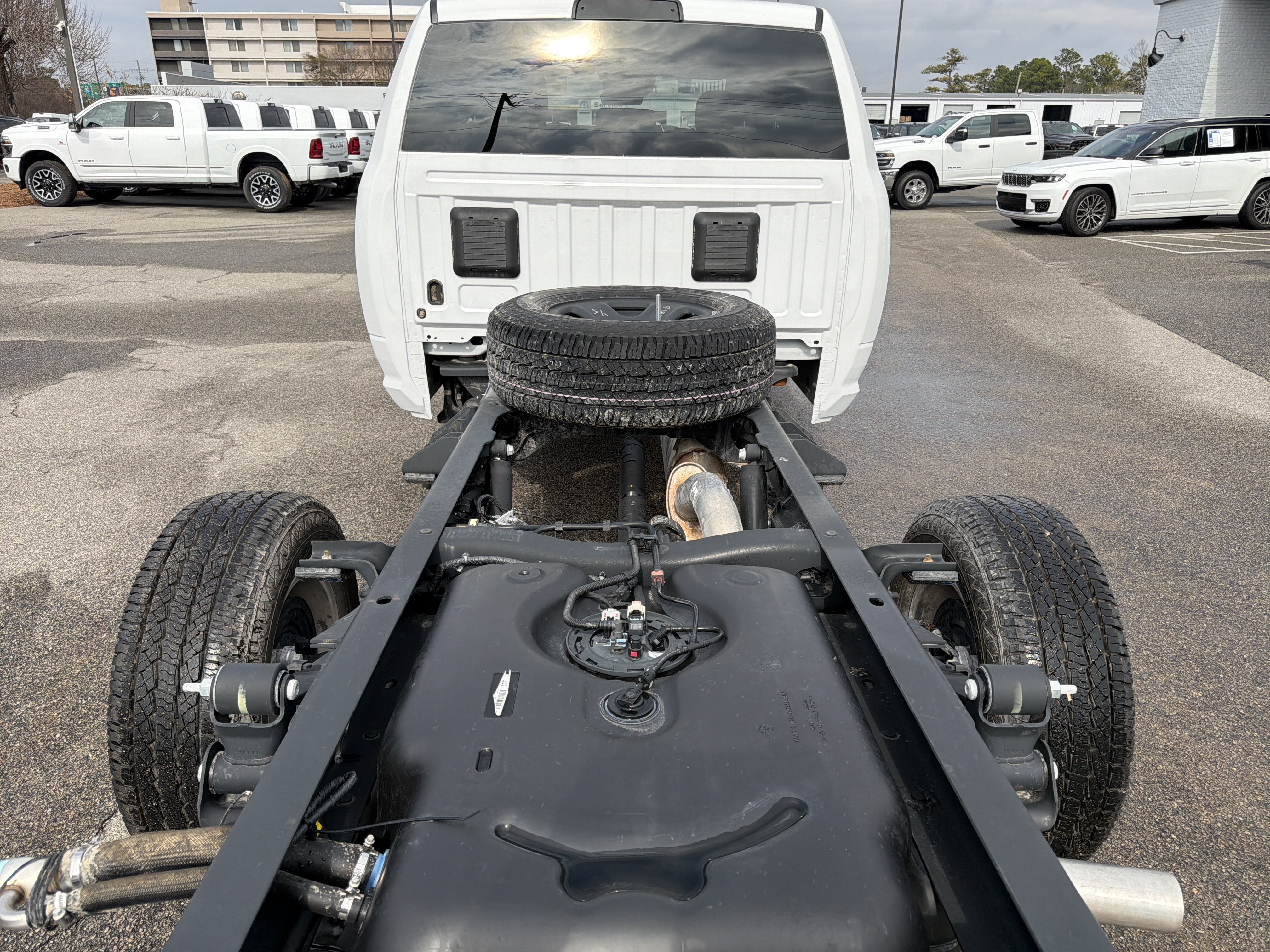 Used 2025 RAM 3500 Big Horn AWD/4WD image 30