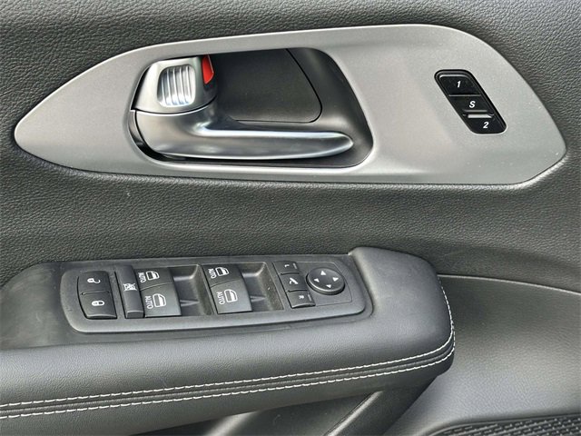 New 2026 Chrysler Pacifica Limited image 23