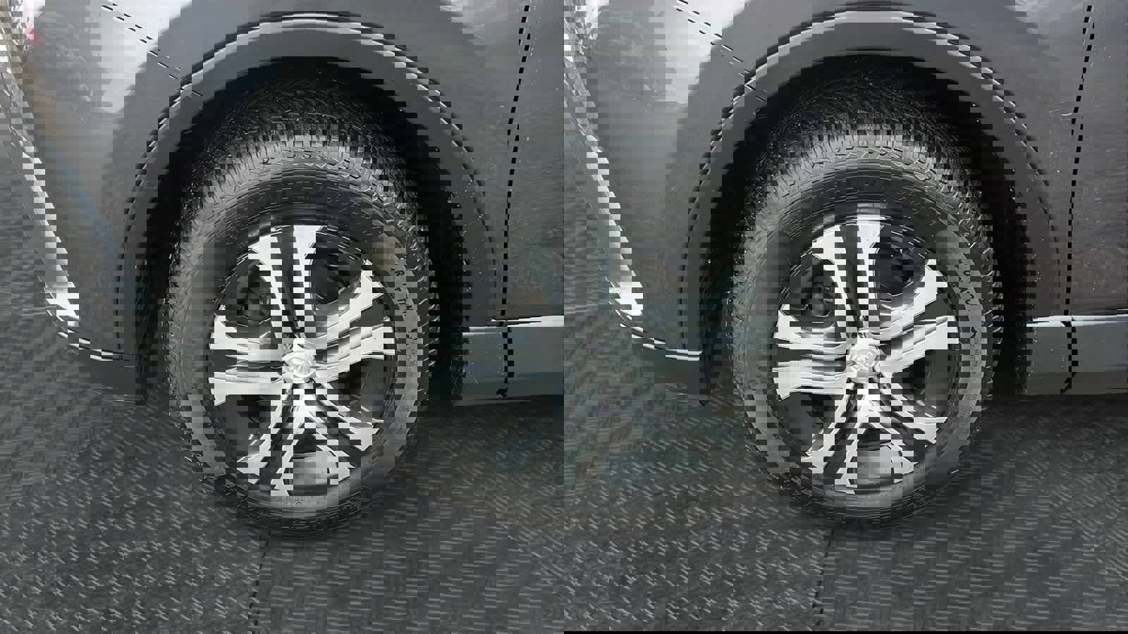 Used 2017 Toyota RAV4 LE image 8