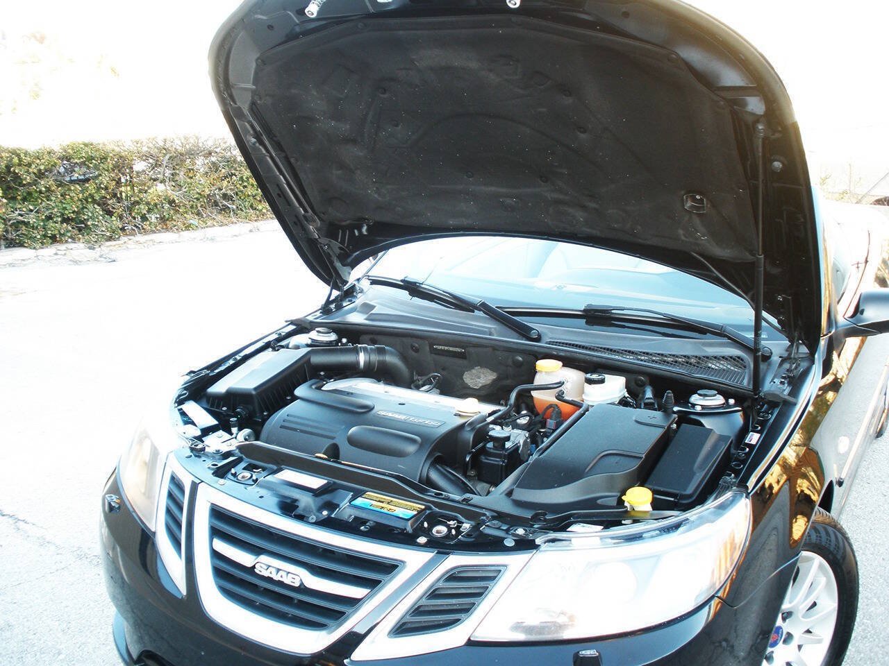 Used 2009 Saab 9-3 2.0T w/ Cold Weather Package FWD image 15