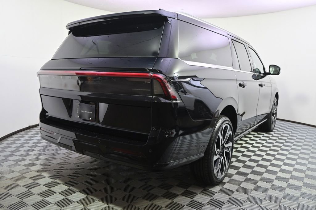 New 2026 Lincoln Navigator L Black Label AWD/4WD image 6