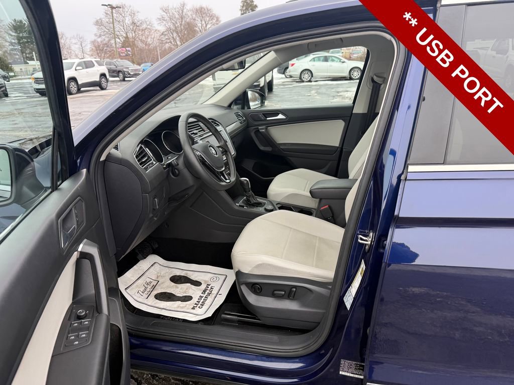 Used 2021 Volkswagen Tiguan SE image 19