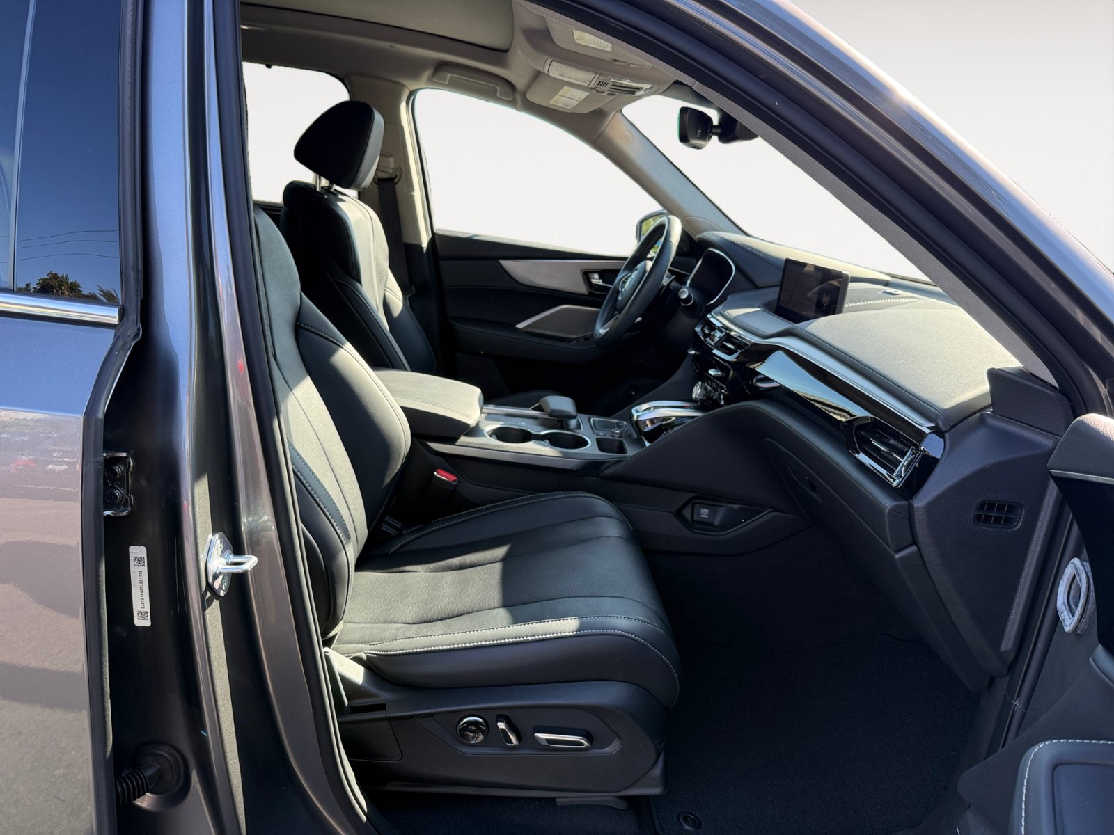 Used 2024 Acura MDX SH-AWD w/ Technology Package image 19