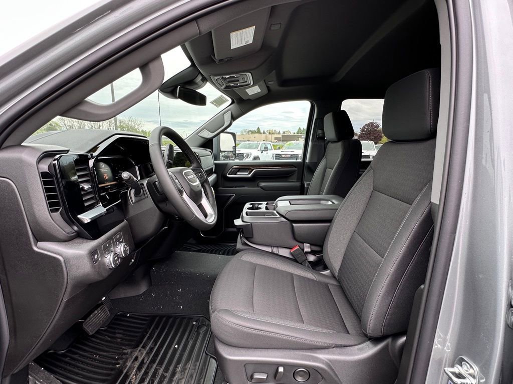 New 2026 GMC Sierra 2500 SLE w/ SLE Value Package; AWD/4WD image 15