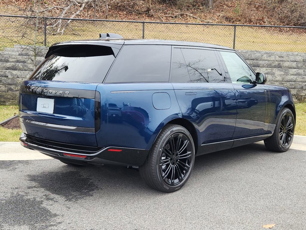 New 2026 Land Rover Range Rover Long Wheelbase SE image 2