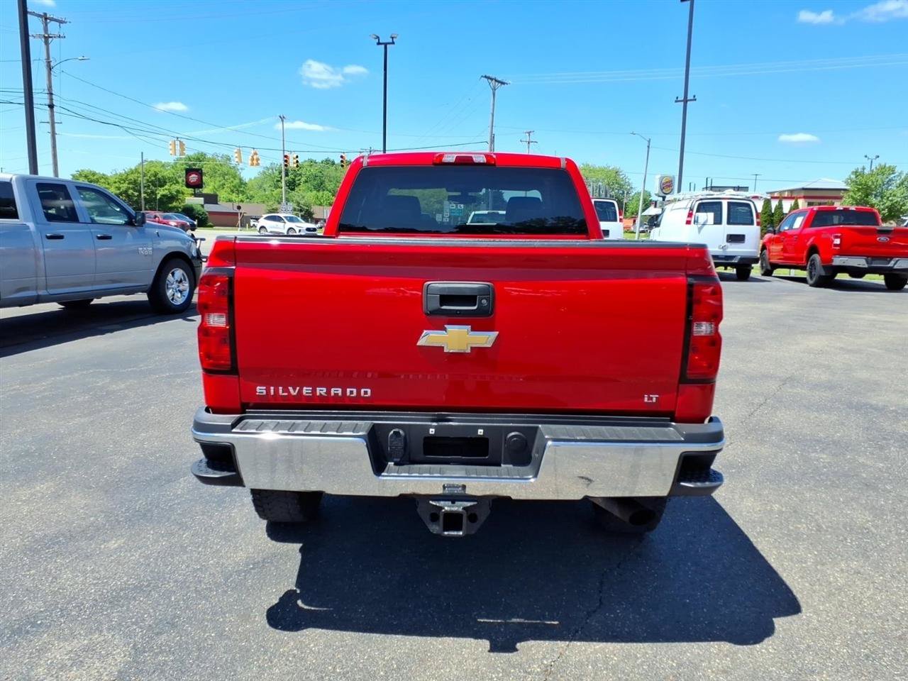 Used 2017 Chevrolet Silverado 2500 LT AWD/4WD image 4