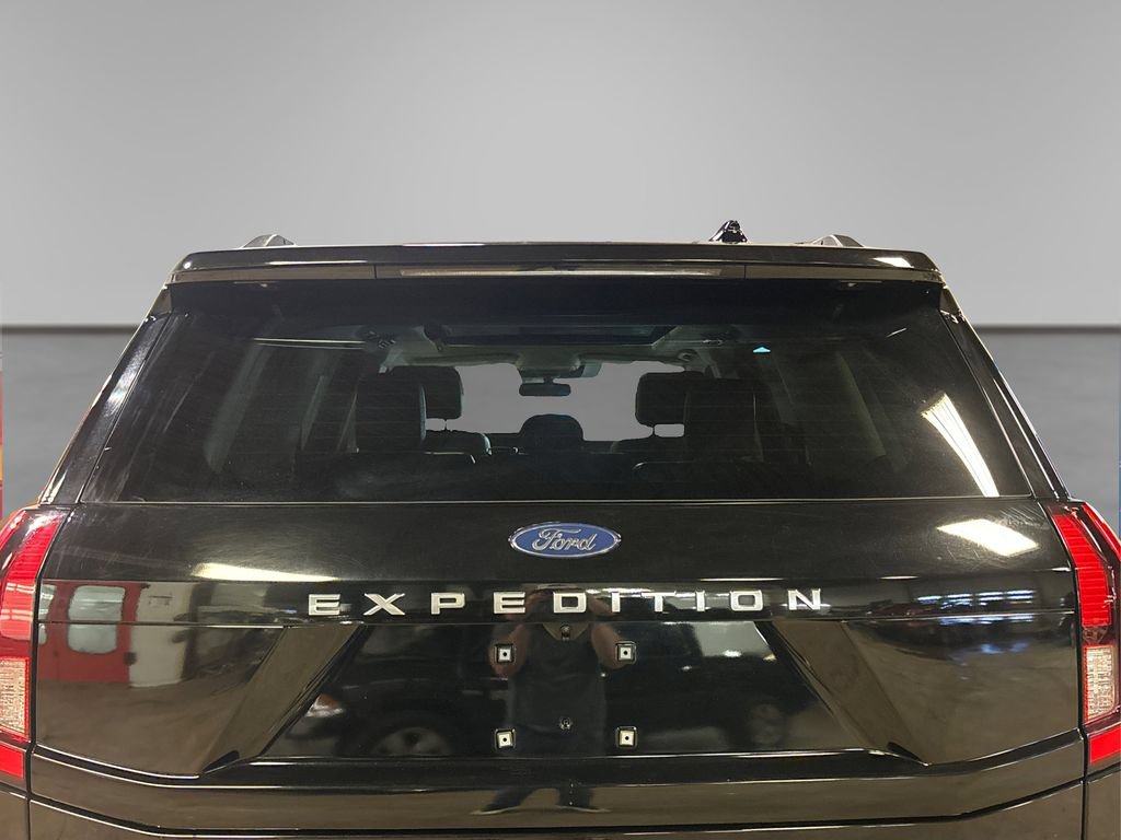 Certified 2025 Ford Expedition Active AWD/4WD image 18