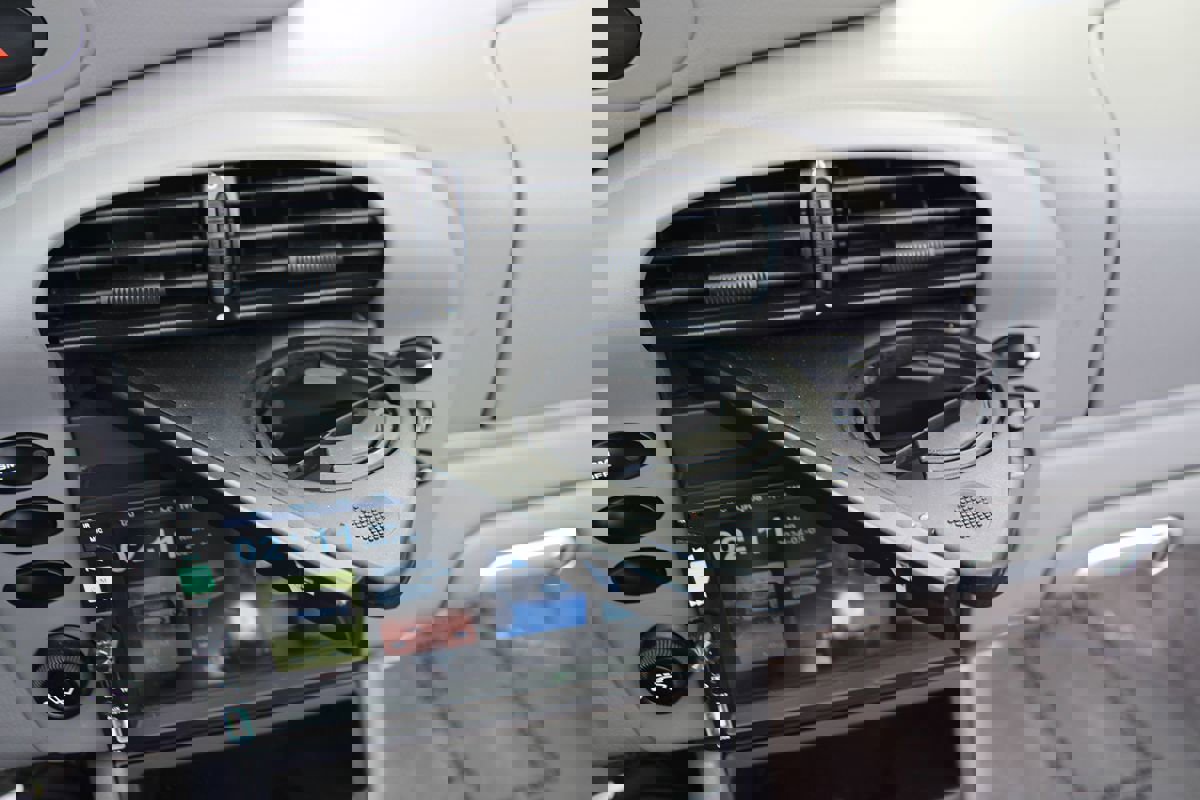 Used 2003 Porsche 911 Cabriolet image 17