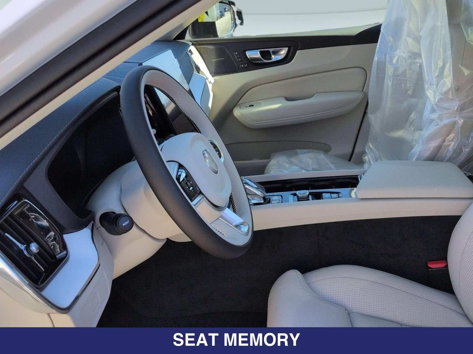 New 2026 Volvo XC60 B5 Ultra w/ Protection Package Premier AWD/4WD image 11