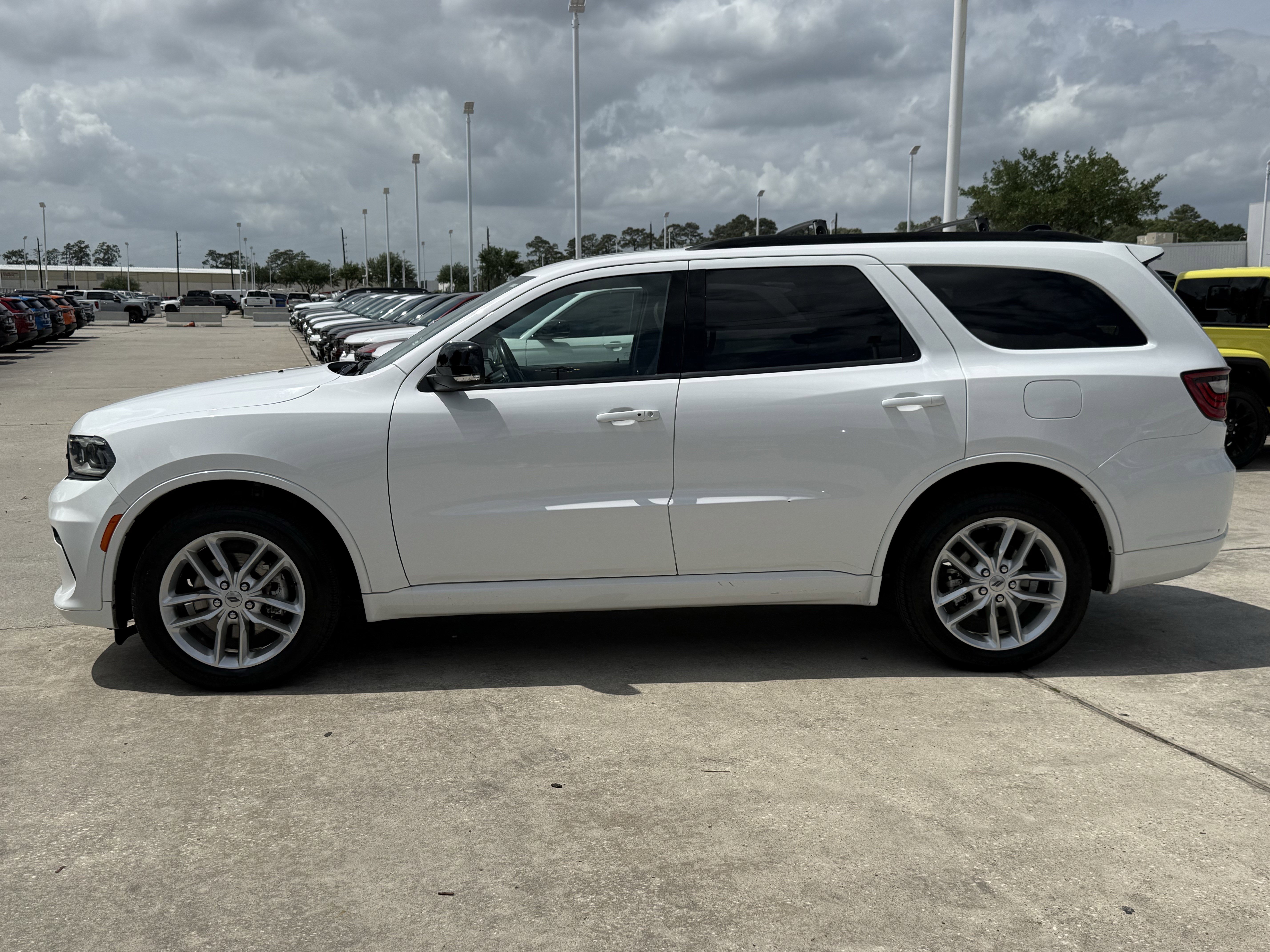 Used 2024 Dodge Durango GT AWD/4WD image 8