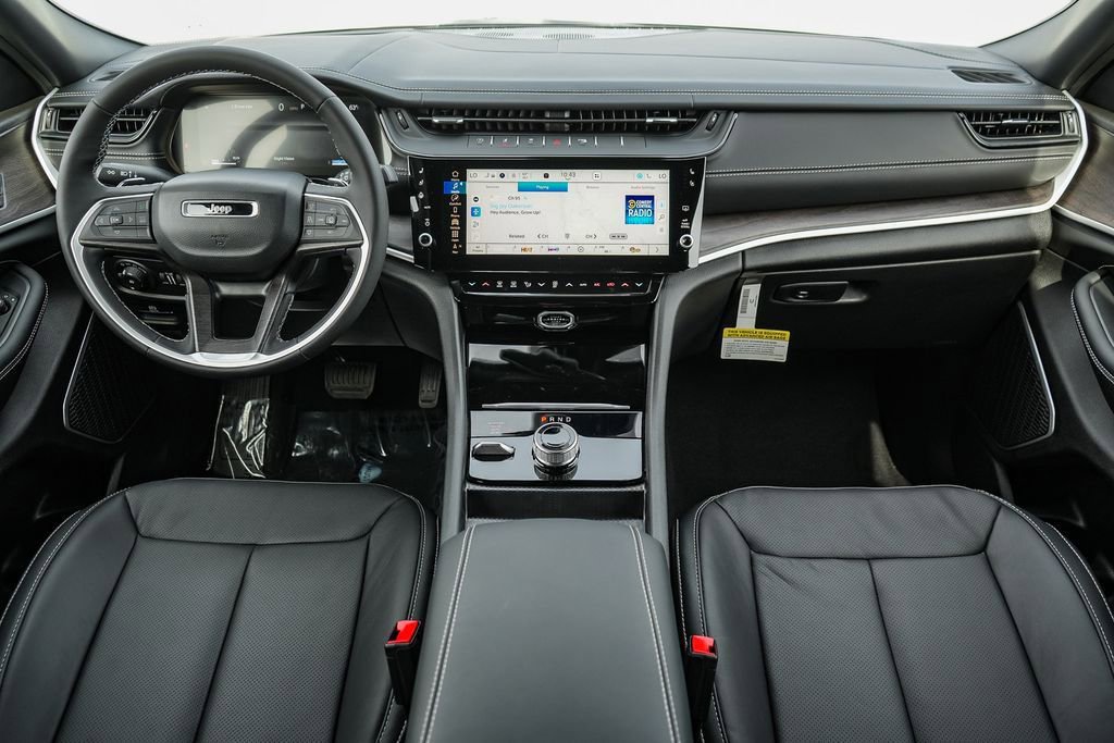 New 2026 Jeep Grand Cherokee Limited image 13