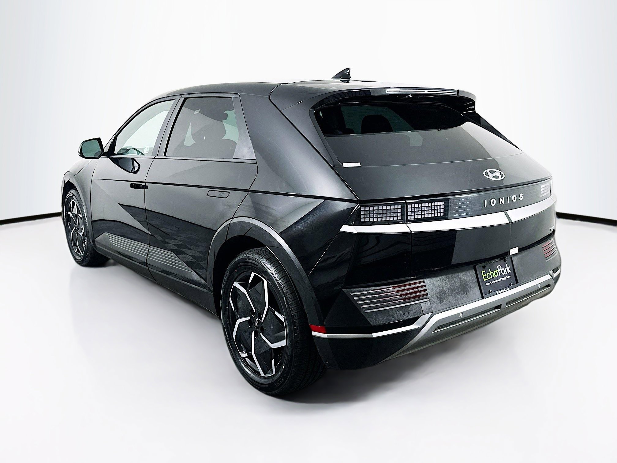 Used 2024 Hyundai Ioniq 5 SEL image 5