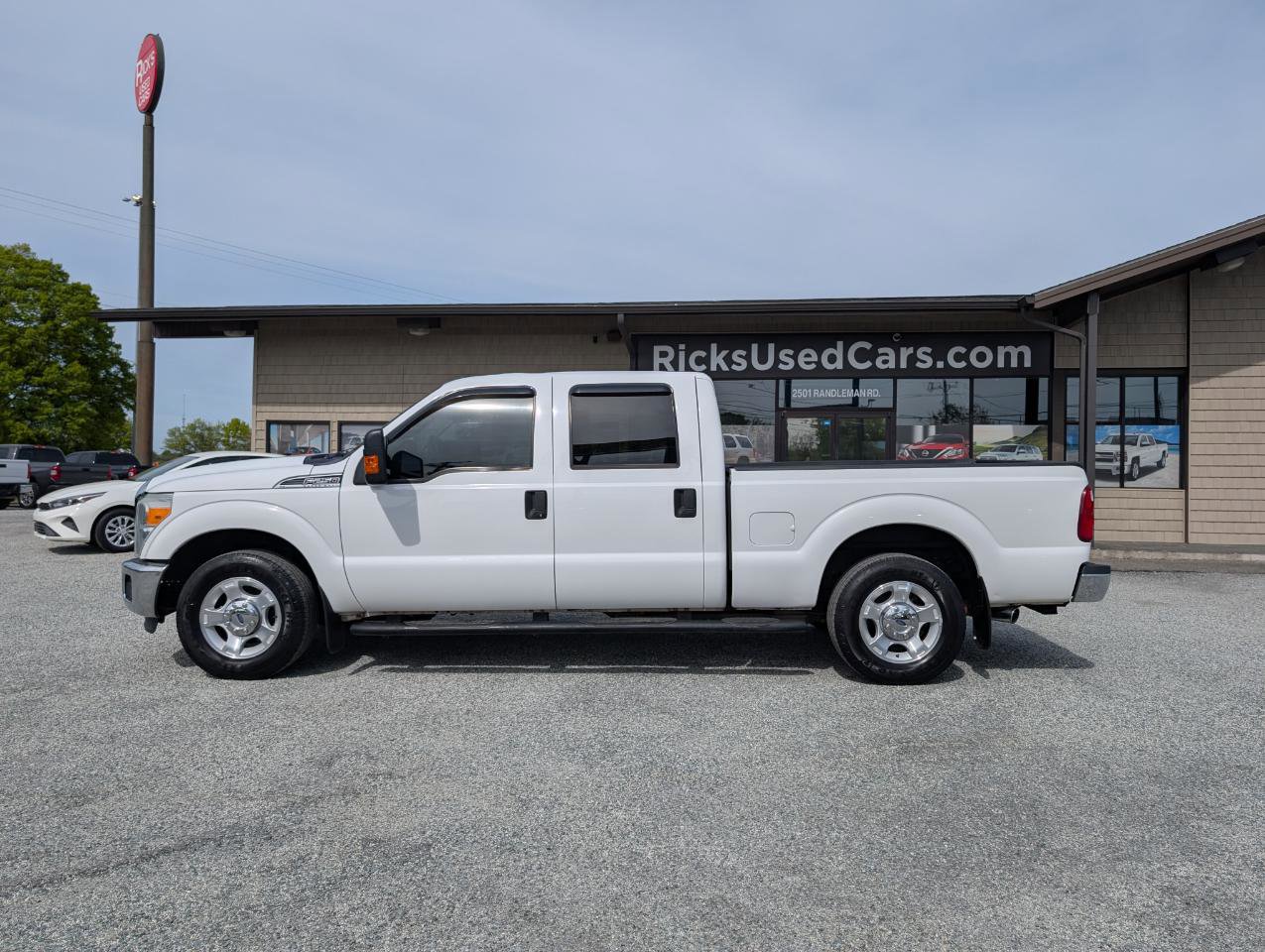 Used 2015 Ford F250 XLT w/ Camper Package image 11