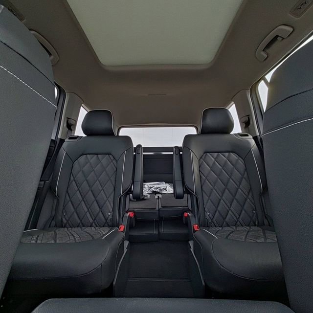 New 2026 Volkswagen Atlas SEL Premium R-Line image 29