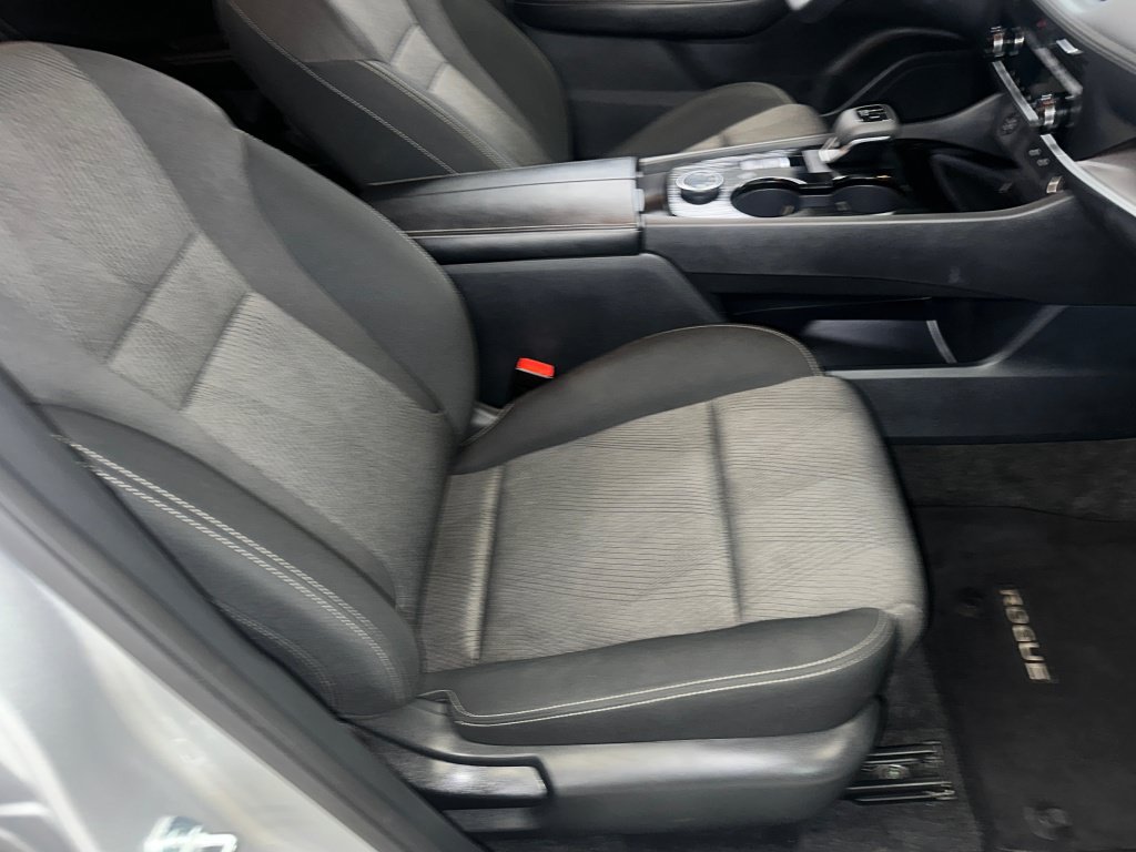Used 2024 Nissan Rogue SV AWD/4WD image 30