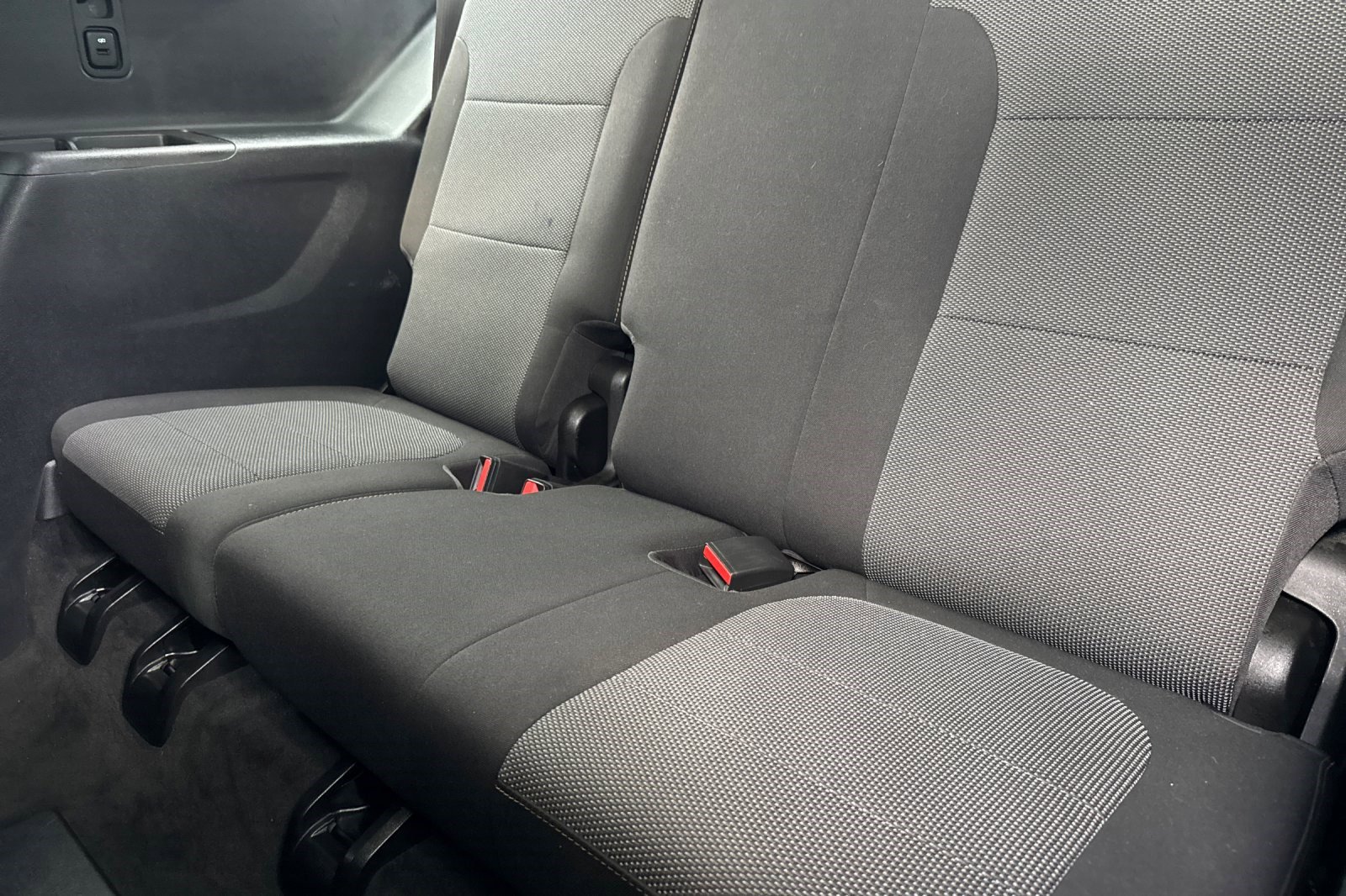 Used 2020 Chevrolet Traverse LS image 31