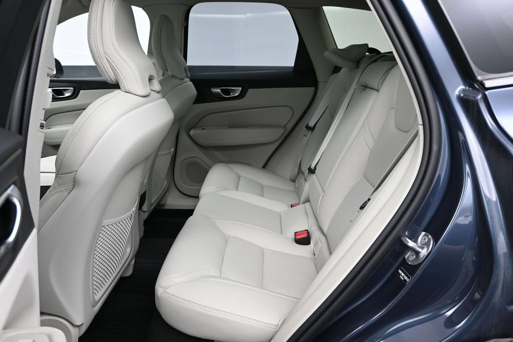 New 2026 Volvo XC60 B5 Ultra w/ Climate Package AWD/4WD image 13