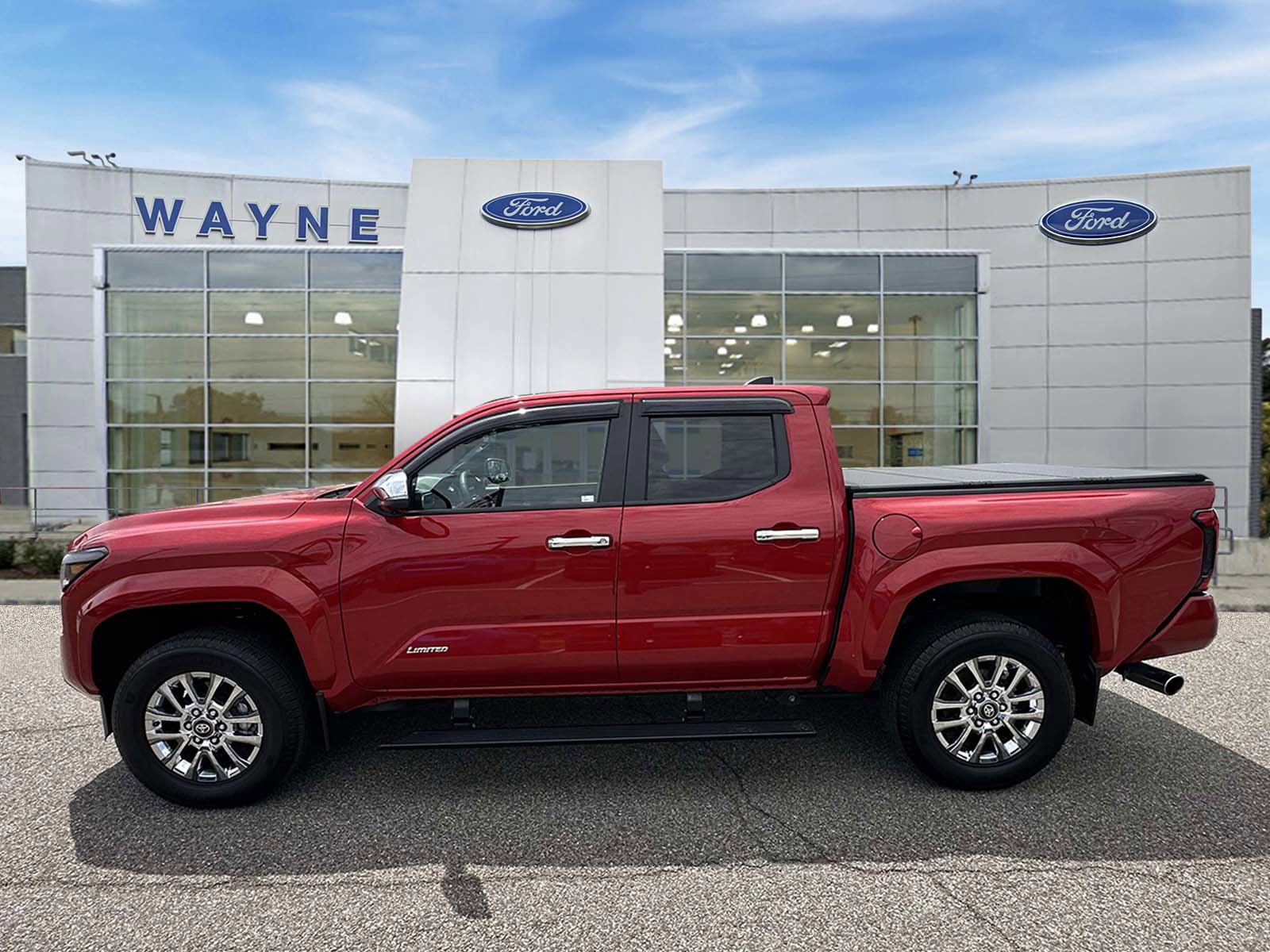 Used 2024 Toyota Tacoma Limited w/ Limited Package (LT) AWD/4WD image 7