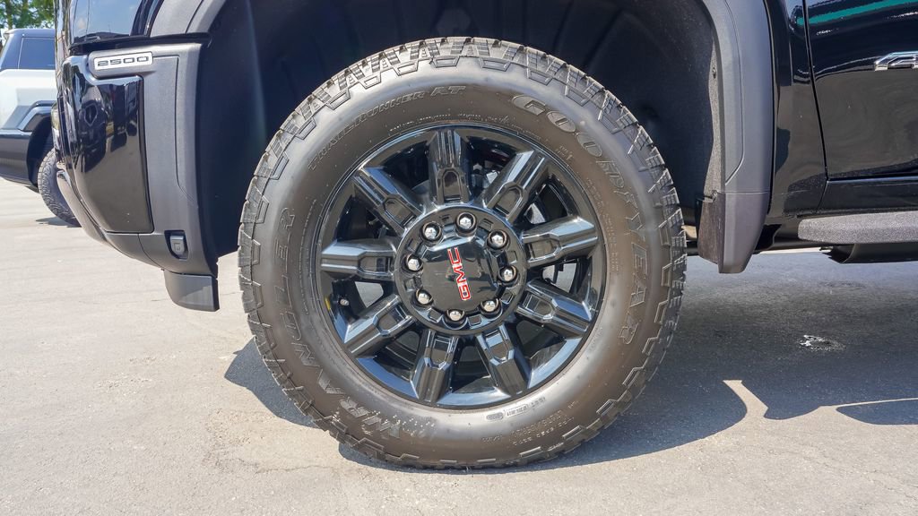 New 2026 GMC Sierra 2500 AT4 w/ AT4 Premium Plus Package AWD/4WD image 7