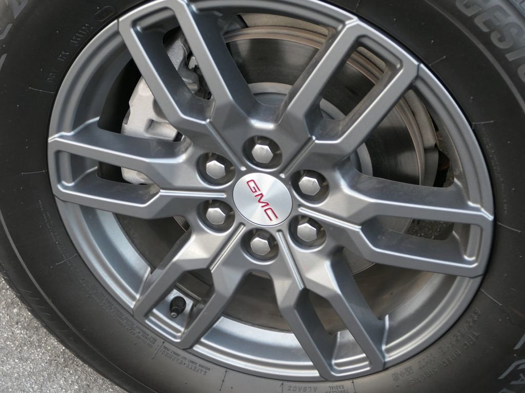 Used 2025 GMC Acadia Elevation image 11