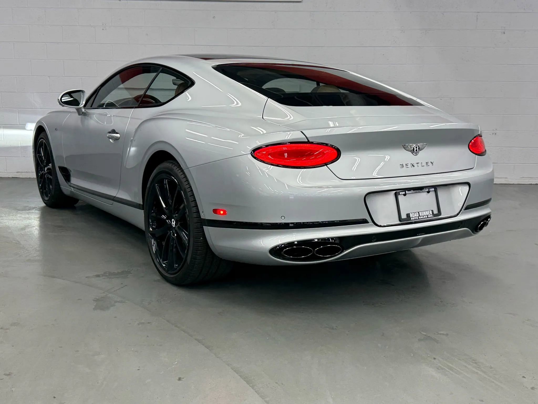 Used 2022 Bentley Continental GT image 6