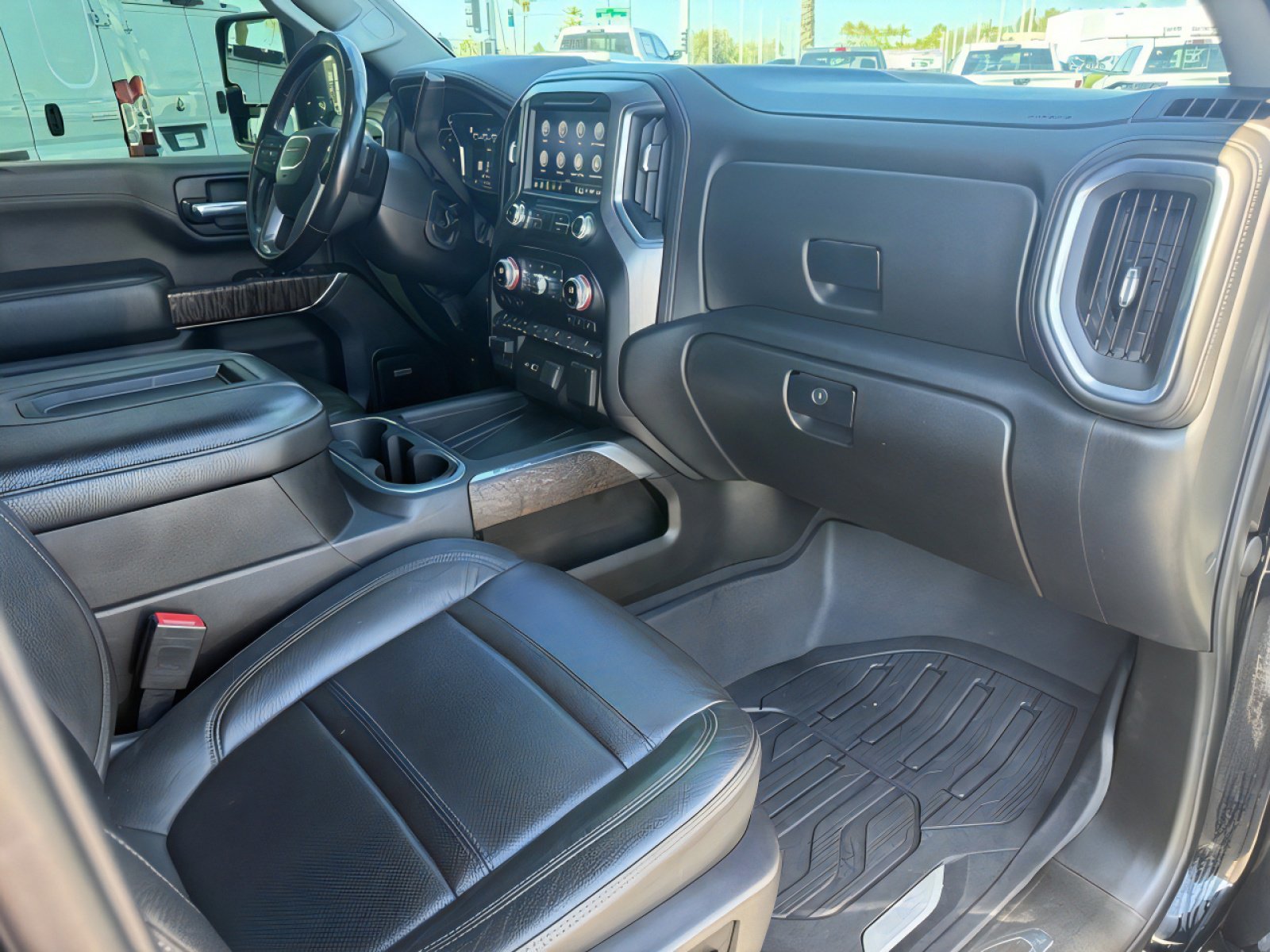 Used 2021 GMC Sierra 2500 Denali w/ Technology Package image 26