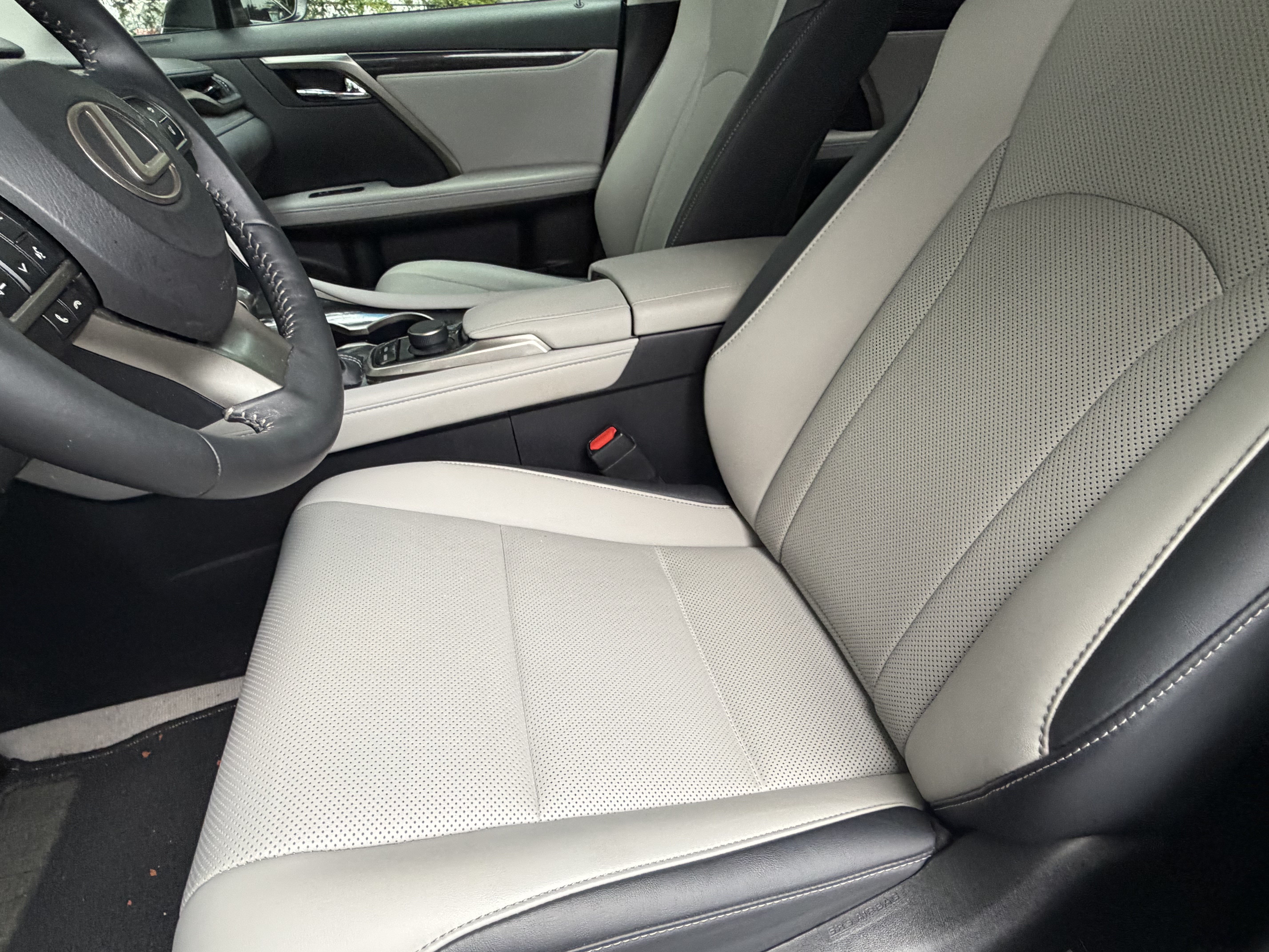 Used 2019 Lexus RX 350 FWD w/ Accessory Package image 17