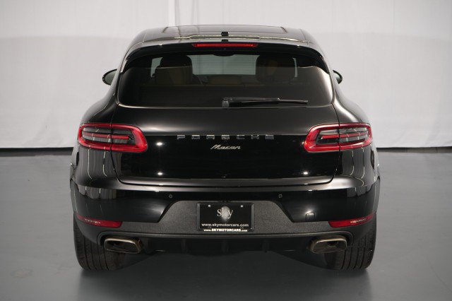 Used 2018 Porsche Macan AWD/4WD image 12