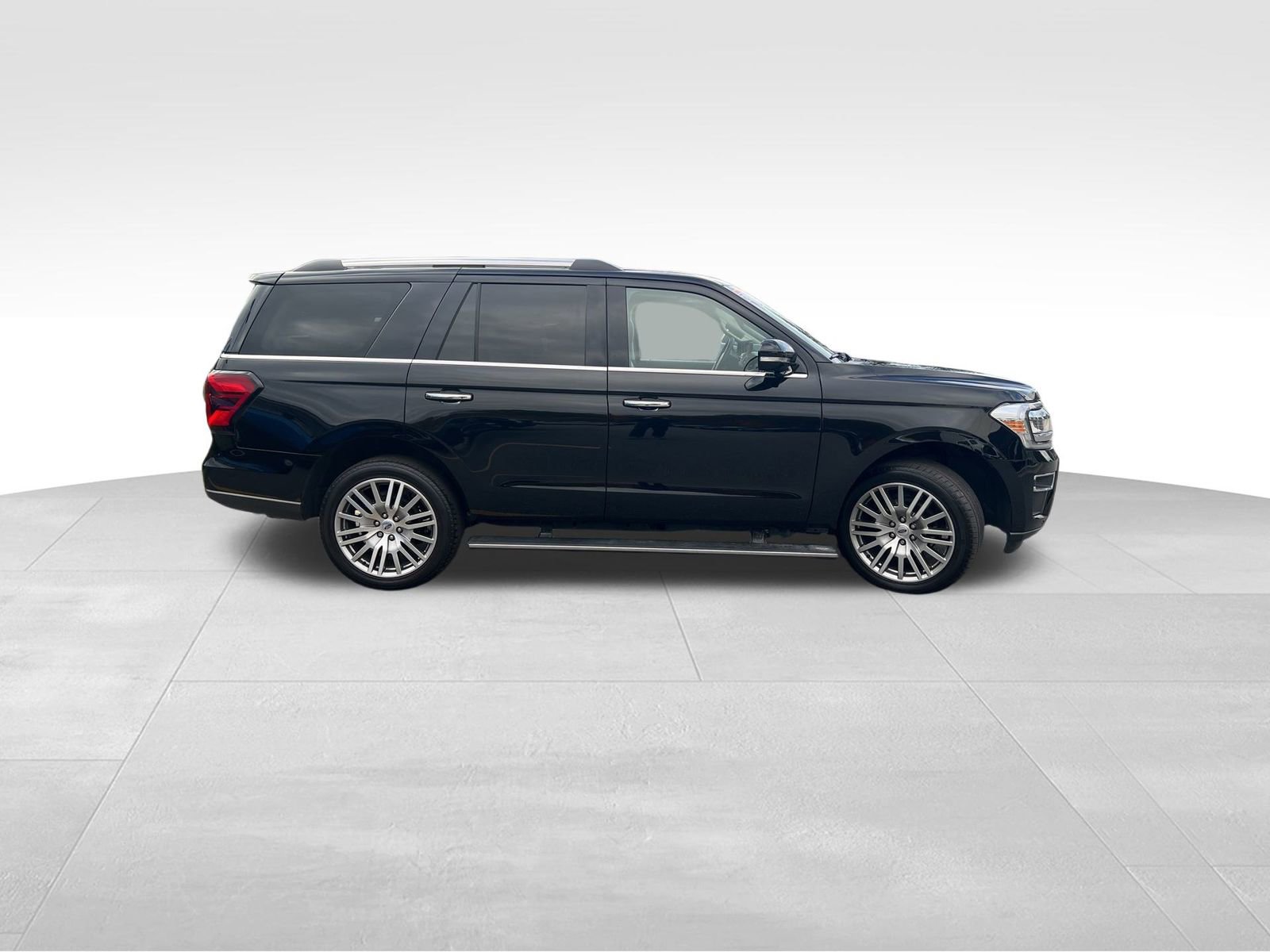 Used 2023 Ford Expedition Limited image 6