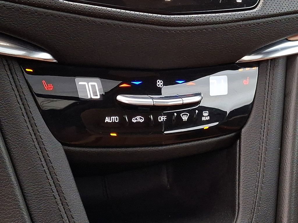 Used 2020 Cadillac XT5 Premium Luxury image 11