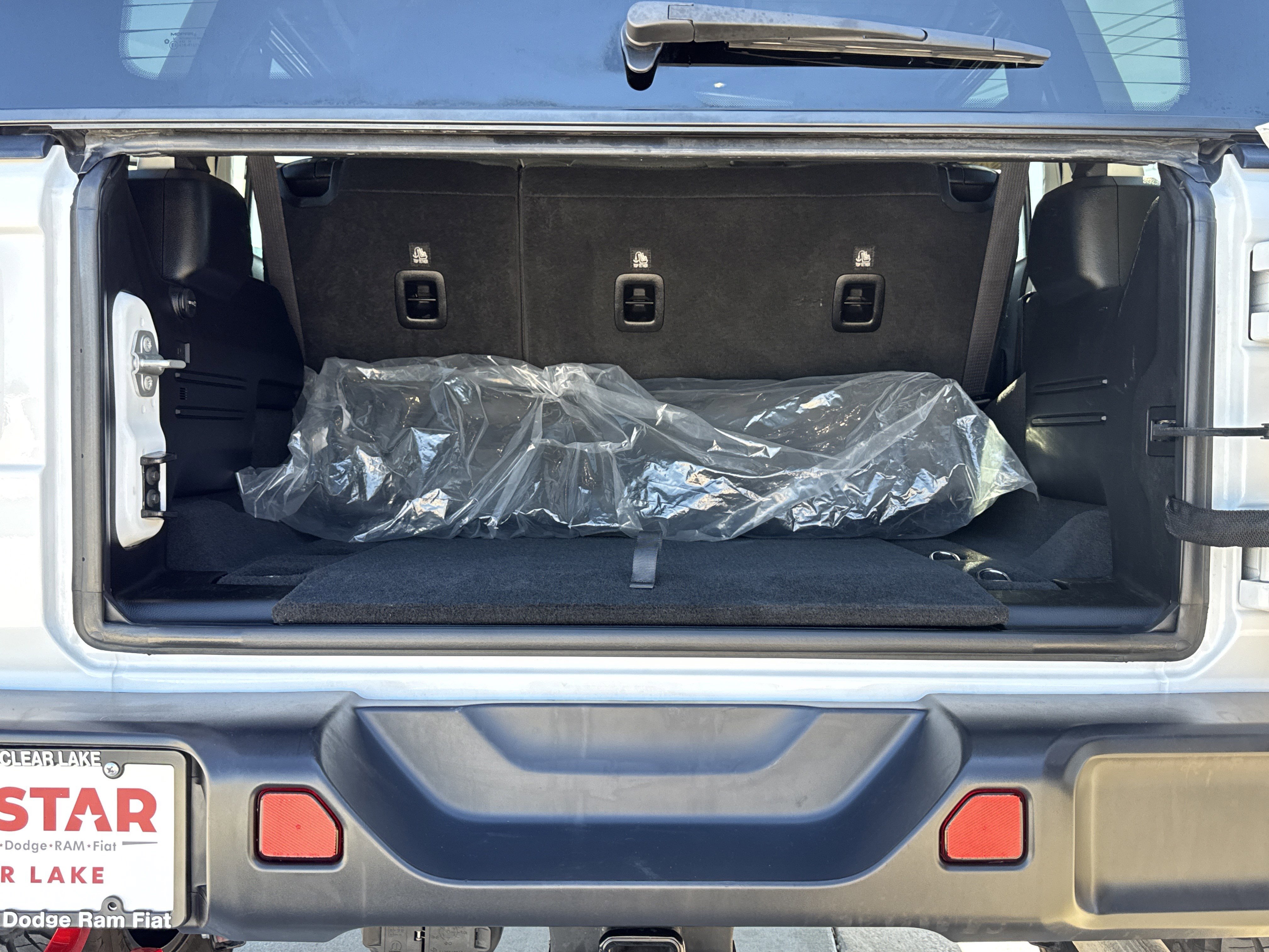 Used 2025 Jeep Wrangler Unlimited Rubicon image 30